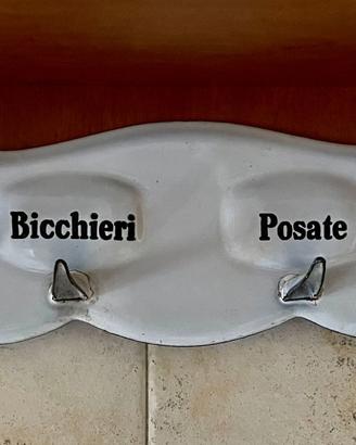 Vecchio porta canovacci/presine in ferro smaltato