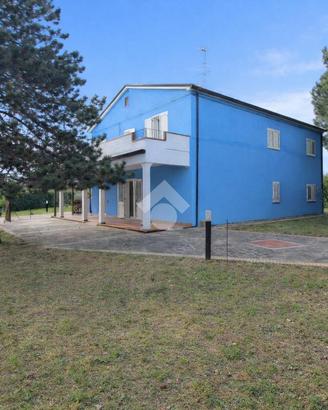 3 LOCALI A GIULIANOVA