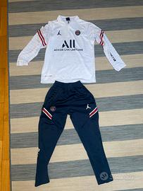 Tuta del PSG 16 anni(equivale a S da uomo)