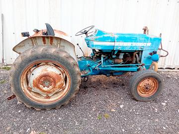 Trattore monotrazione ford