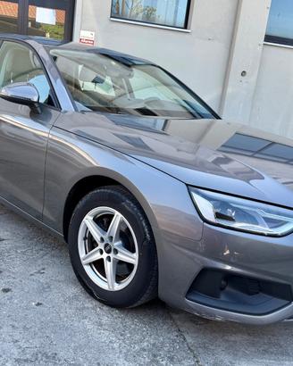 Audi A4 35 TDI/163 CV S tronic S line Edition