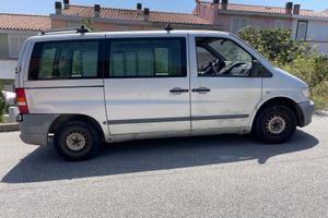 Furgone Mercedes Benz del 2002 Diesel manuale