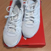 Scarpa Nike AIR MAX Commando flex bianca