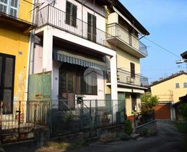 VILLA A SCHIERA A VIGLIANO BIELLESE