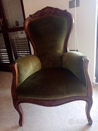 Poltrona da camera in noce e velluto verde