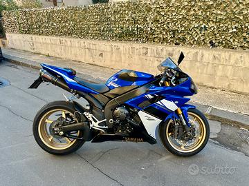 Yamaha YZF R1