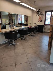 Attività di parrucchiera ben avviata