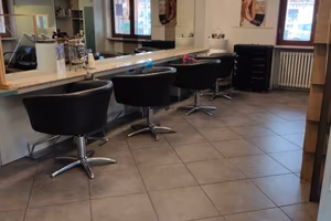 Attività di parrucchiera ben avviata