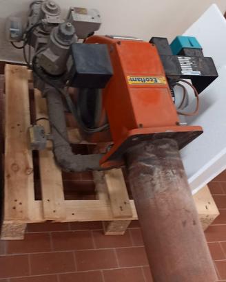 Bruciatore Ecoflam da 697 kW con valvola gas Dungs