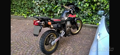Honda NX 650 DOMINATOR 