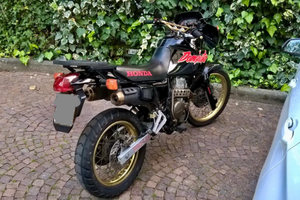 Honda NX 650 DOMINATOR 