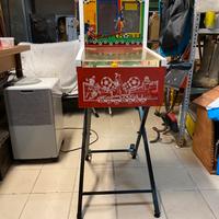 Distributore di palline con gioco football