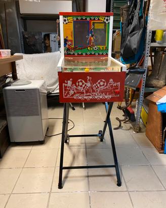 Distributore di palline con gioco football