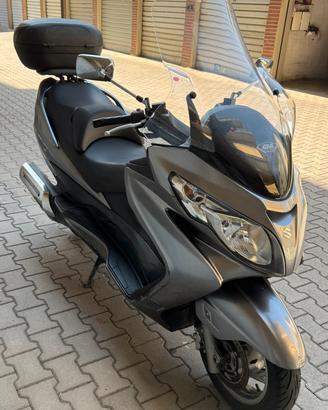 Suzuki Burgman 400