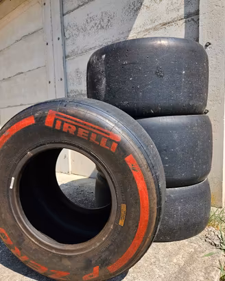 Pirelli P Zero originali da competizione