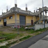 Fabbricato in zona artigianale a Melfi PZ