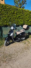 Vespa GTS 125