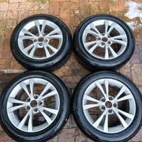 Cerchi Alfa Romeo da 16 gomme Bridgestone invernal