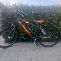 Bicicletta nuova raggio 26 pollici