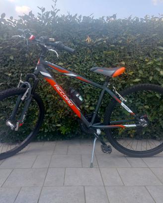 Bicicletta nuova raggio 26 pollici