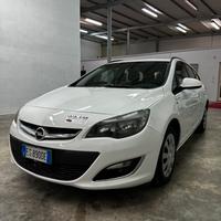 Opel astra 5 posti station wagon autocarro N1 2013