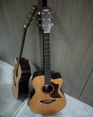 Chitarra Acustica Yamaha amplificata