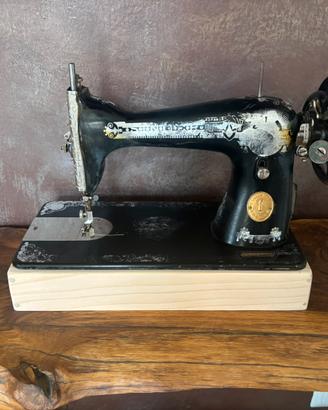 Macchina da cucire singer del 1921