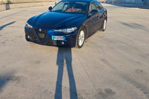 Alfa Romeo Giulia 2.2 180 cv
