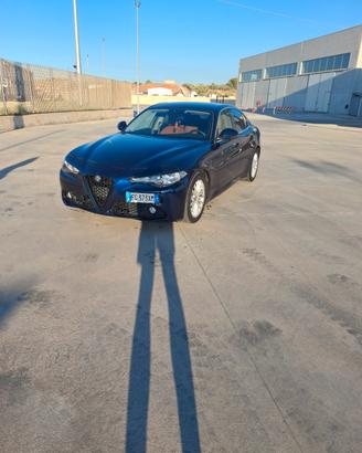 Alfa Romeo Giulia 2.2 180 cv