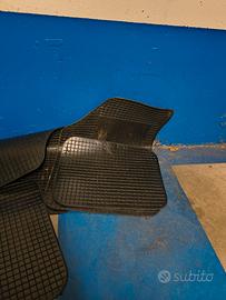 Set tappetini auto plastica 