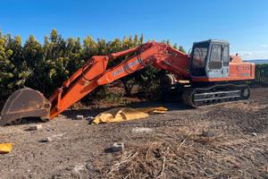 escavatore fiat hitachi 200