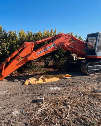 escavatore fiat hitachi 200