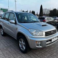 TOYOTA RAV 4 2.0 D-4D 5/P 4X4 SI A NEOPATENTATI