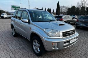 TOYOTA RAV 4 2.0 D-4D 5/P 4X4 SI A NEOPATENTATI