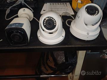 3  videocamere 