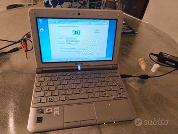 netbook Toshiba nb 305 processore Atom intel 