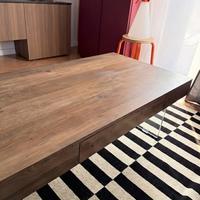 Tavolino da soggiorno sospeso