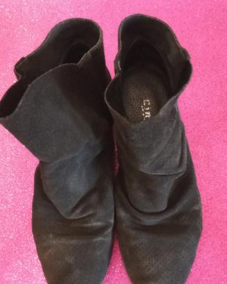 Stivaletti Cinti scamosciati n. 39 neri