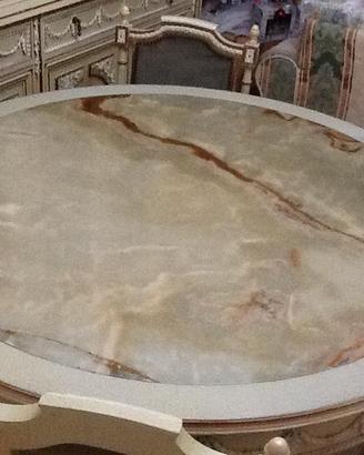Tavolo rotondo con piano in marmo