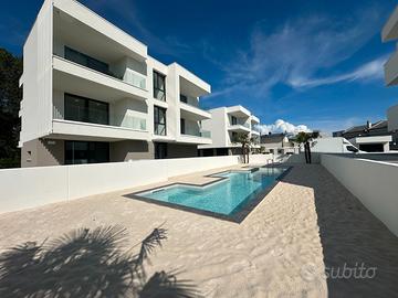 Trilo/p.drago/terrazza vista piscina/1 mag-30 set