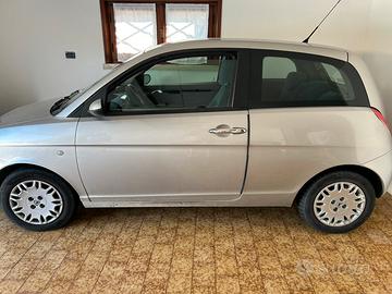 Lancia Y