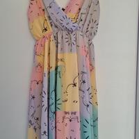 Vestito estivo a sbalzo senza maniche a più colori