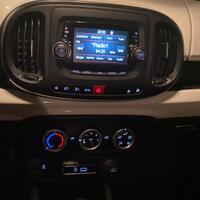 Stereo Fiat  500 L  Uconnect