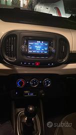 Stereo Fiat  500 L  Uconnect