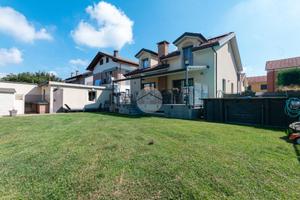 VILLA SINGOLA A BEINASCO