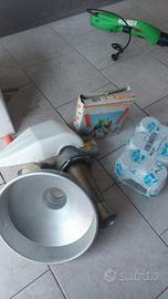 Attrezzature per  fare le conserve di pomodoro