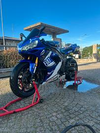 Yamaha r1