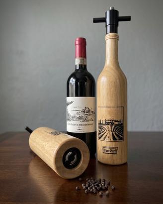 Macinapepe in legno a forma di bottiglia di vino