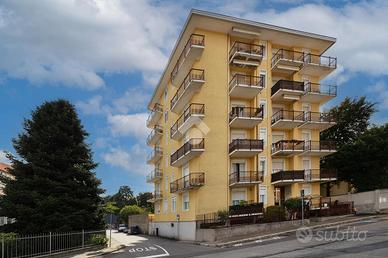 5 LOCALI A CASTELLANZA