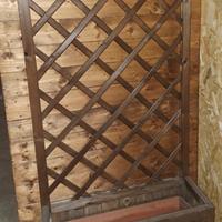 fioriera in legno con griglia separe'